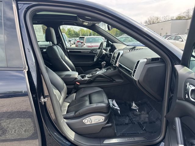 Used 2016 Porsche Cayenne image 10