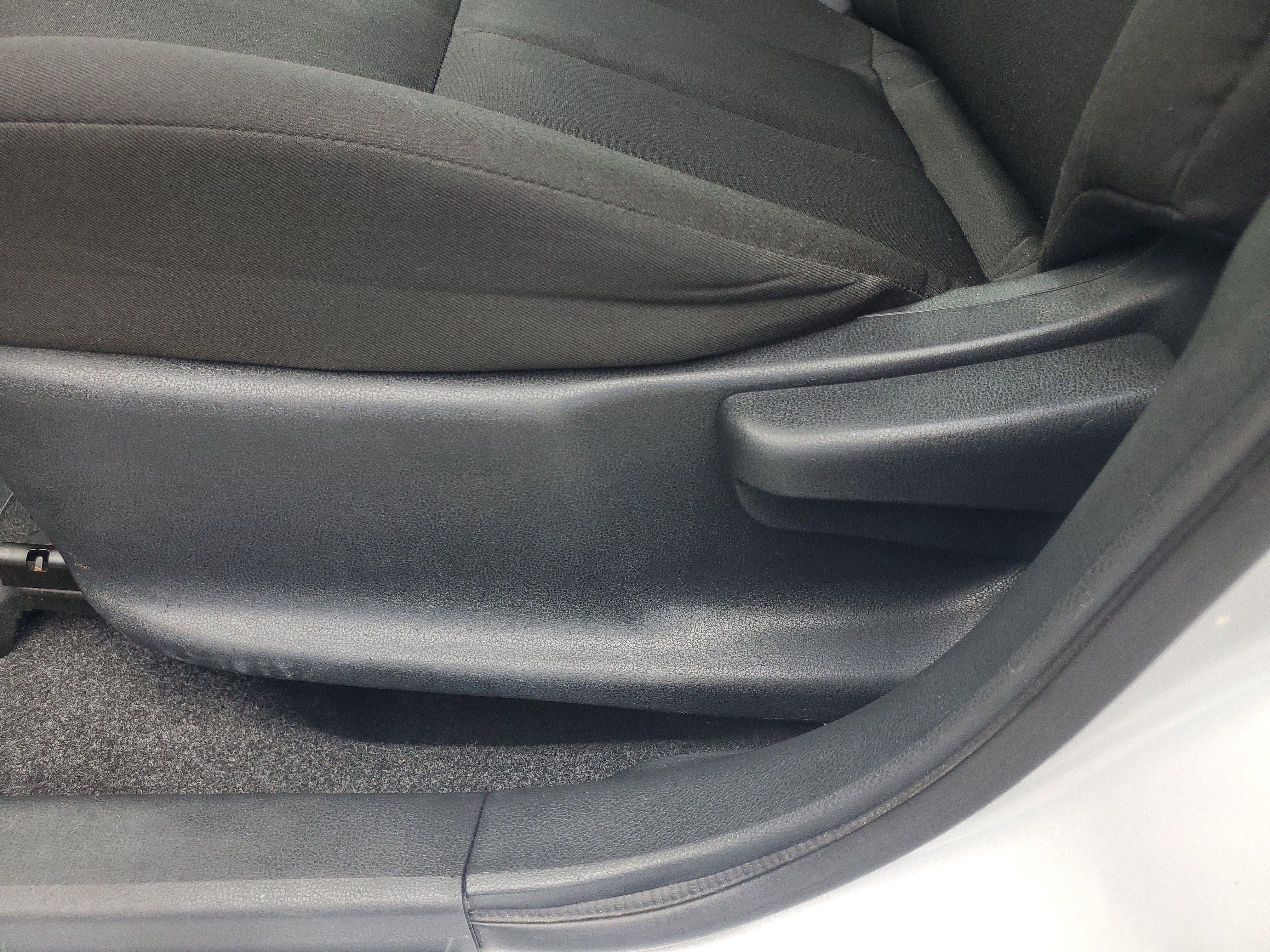Used 2016 Nissan Versa S Plus FWD image 21