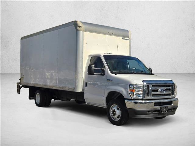 Used 2021 Ford E-450 and Econoline 450 Super Duty w/ Power Windows & Locks Group image 3