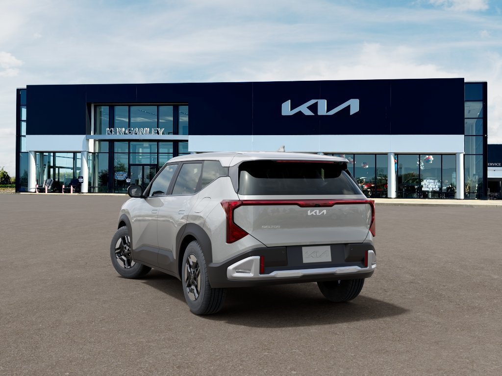 New 2027 Kia Seltos LX FWD image 4