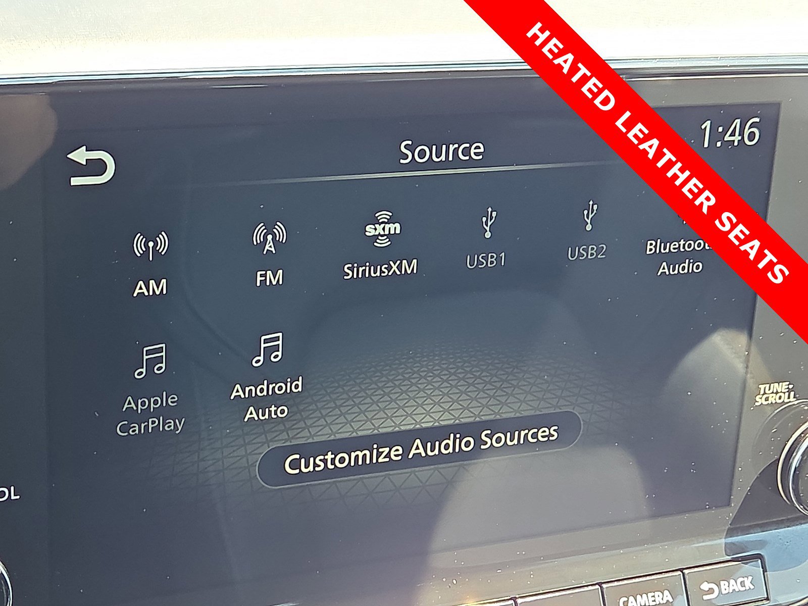 Used 2023 Nissan Pathfinder SL w/ Black Appearance Package AWD/4WD image 19