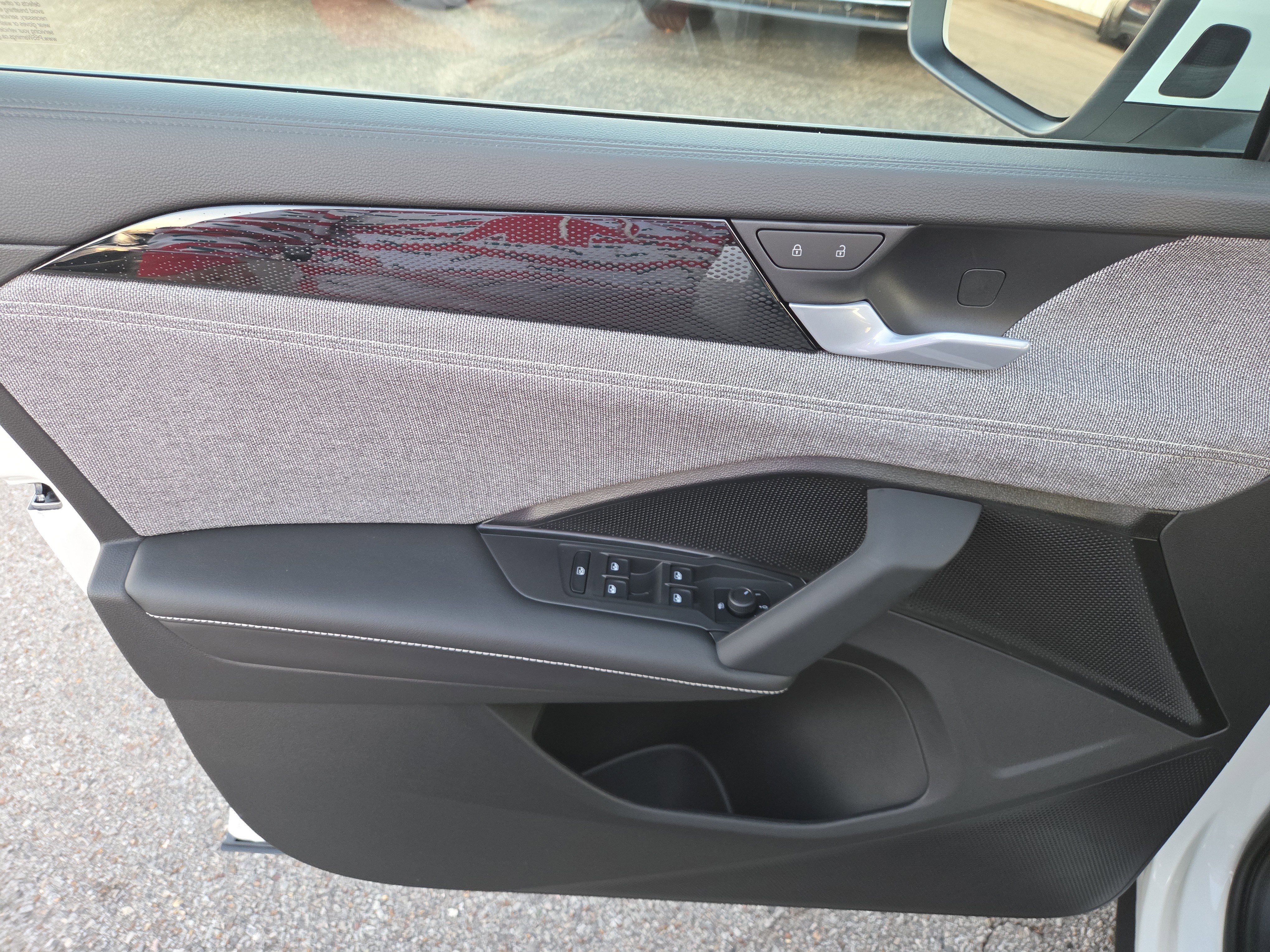 New 2026 Volkswagen Tiguan S image 5