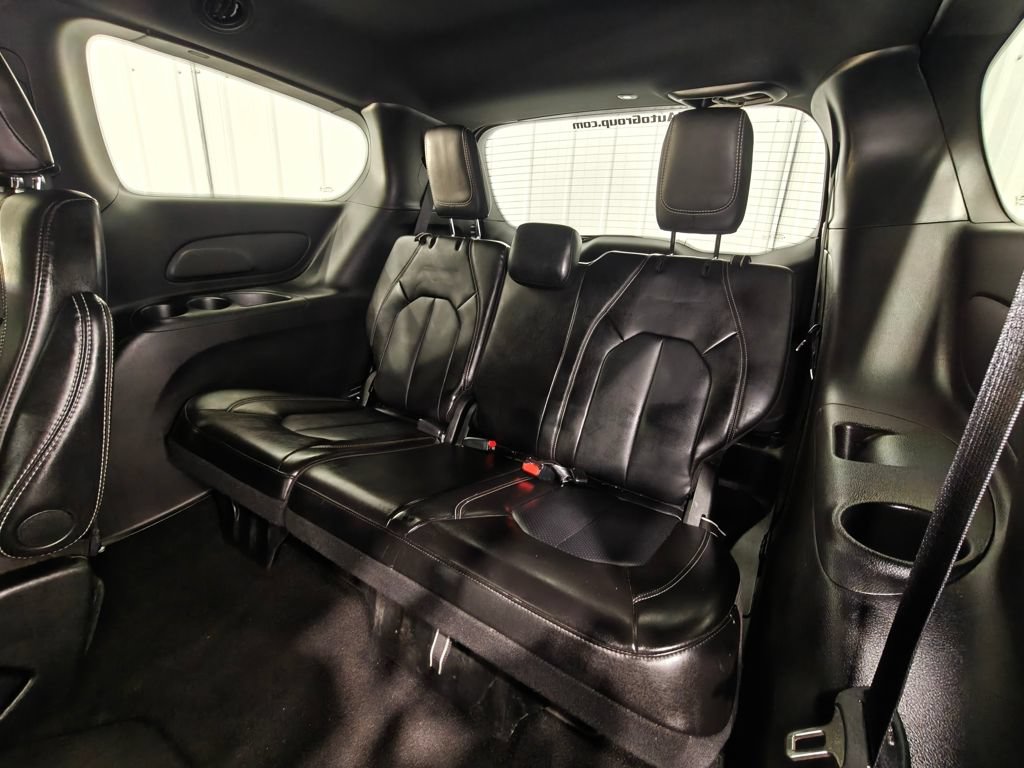 Used 2025 Chrysler Pacifica Select FWD image 29