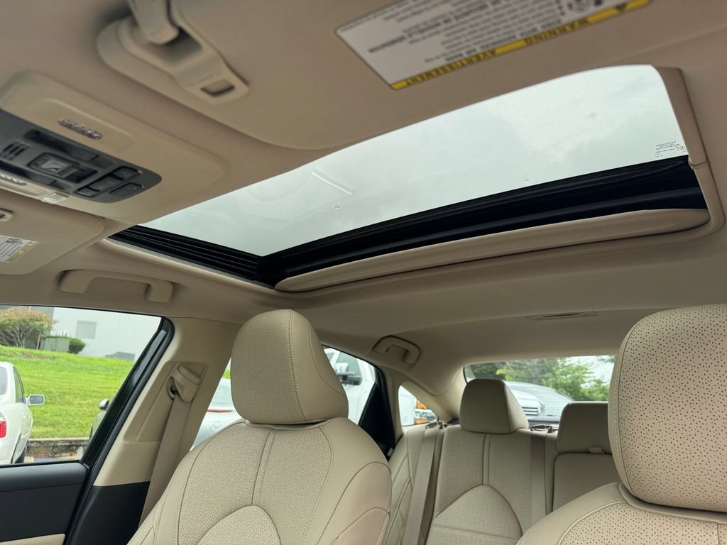 Used 2019 Toyota Avalon Limited w/ Advanced Safety Package FWD image 13