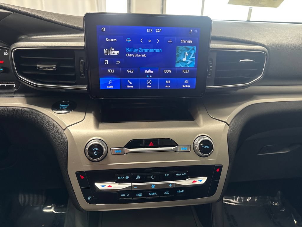 Certified 2022 Ford Explorer XLT w/ Equipment Group 202A AWD/4WD image 18