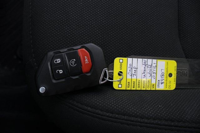 Used 2020 Jeep Wrangler Unlimited Sahara image 7