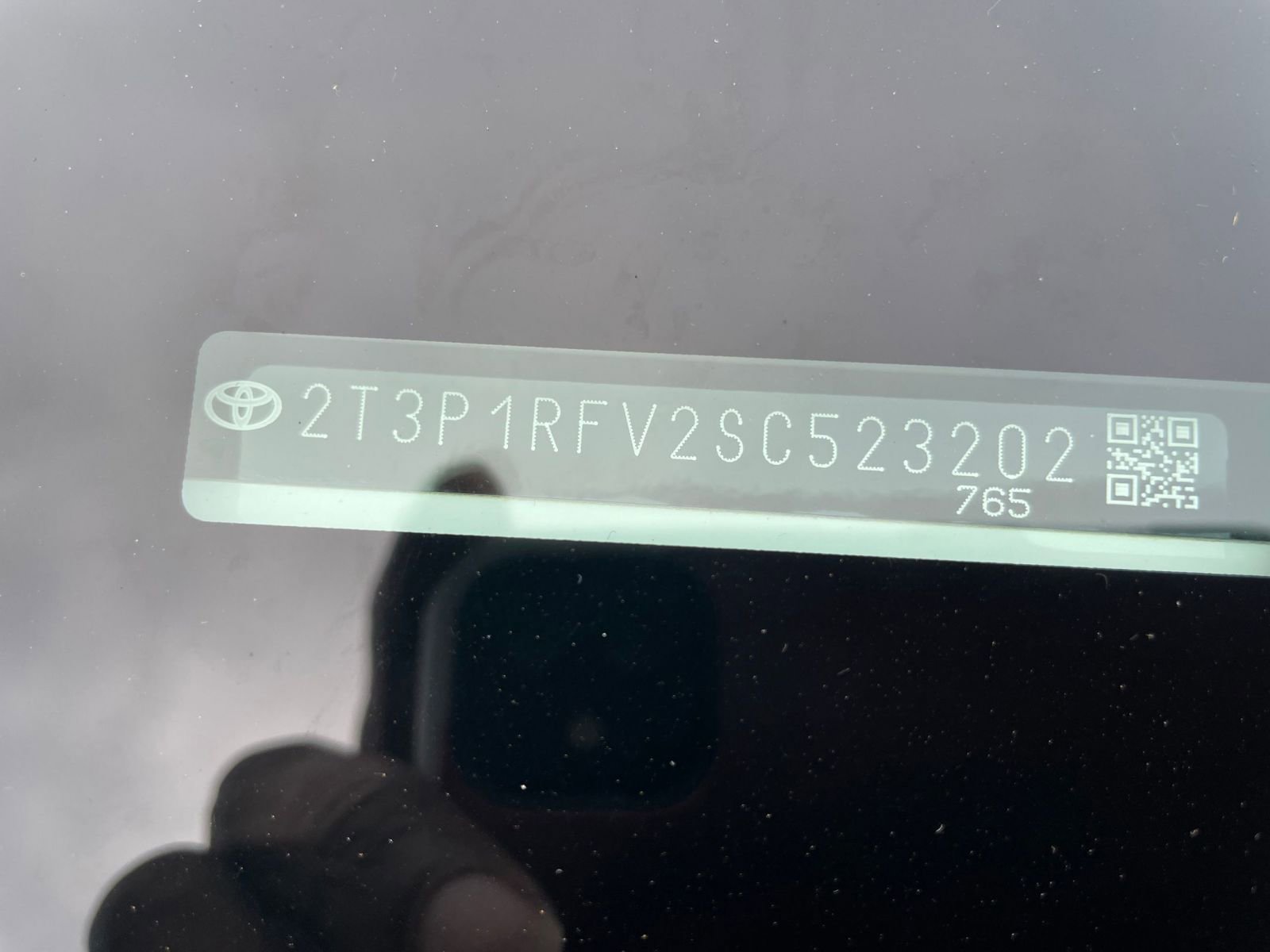 Used 2025 Toyota RAV4 XLE image 31