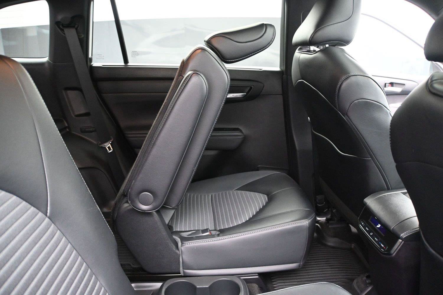Used 2023 Toyota Highlander XSE AWD/4WD image 23