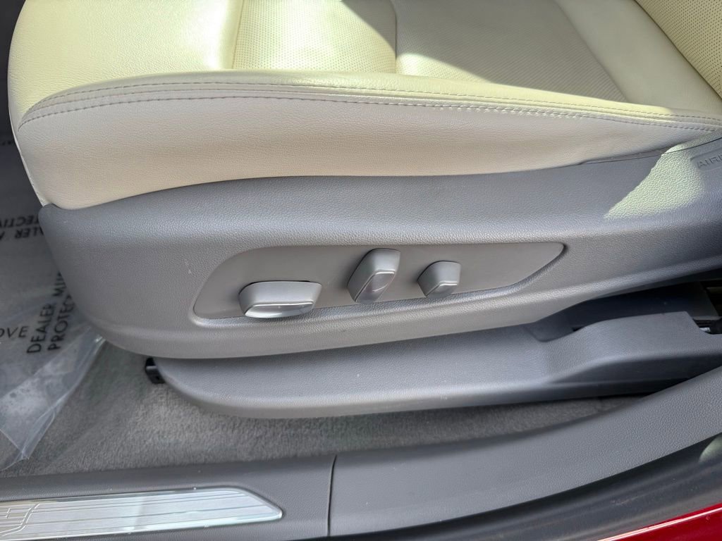 Used 2021 Cadillac XT5 Premium Luxury image 12