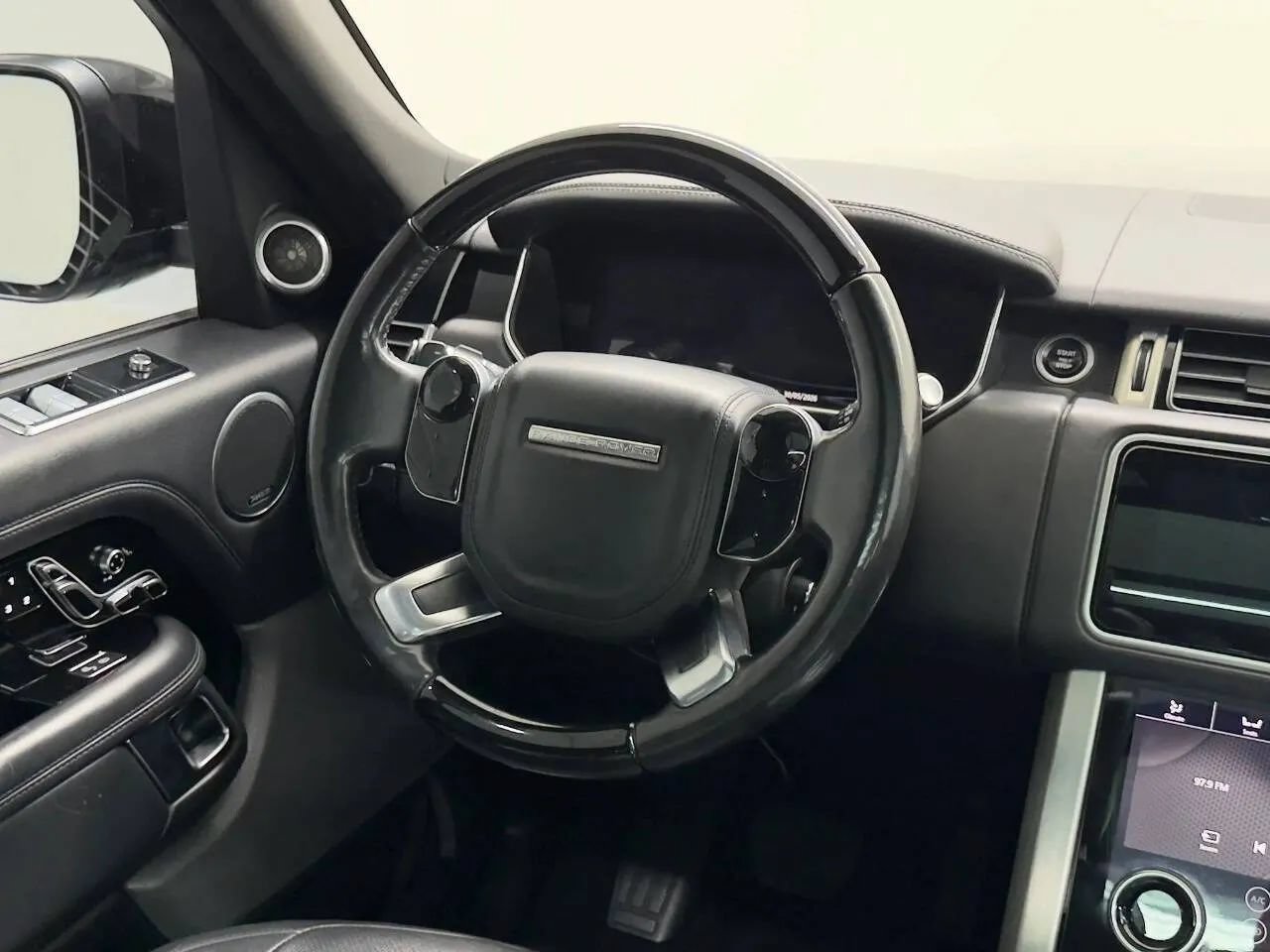 Used 2018 Land Rover Range Rover Supercharged AWD/4WD image 20