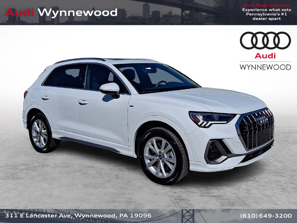 Used 2024 Audi Q3 2.0T Premium Plus w/ Premium Plus Package AWD/4WD image 1