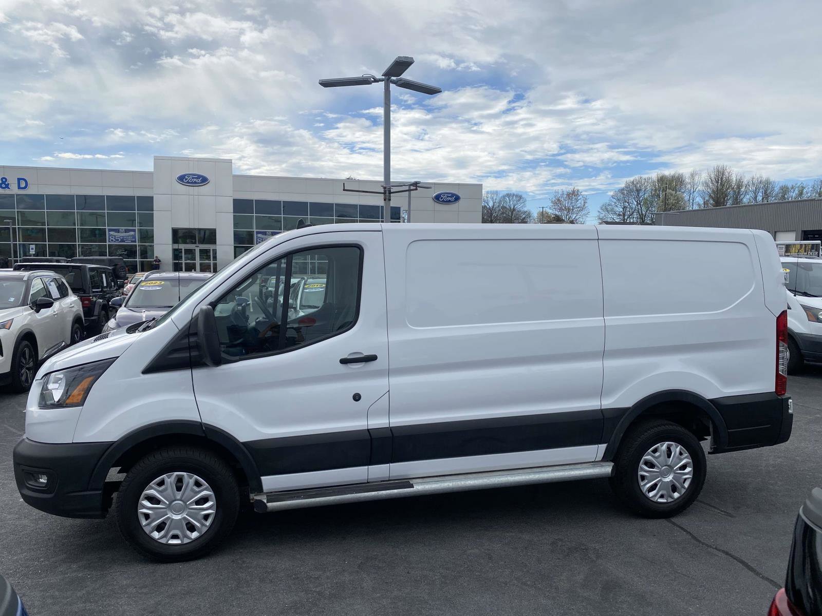 Used 2024 Ford Transit 250 Low Roof w/ Exterior Upgrade Package image 4