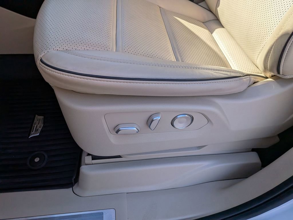 Used 2023 Cadillac Escalade ESV Premium Luxury w/ Performance Package image 14
