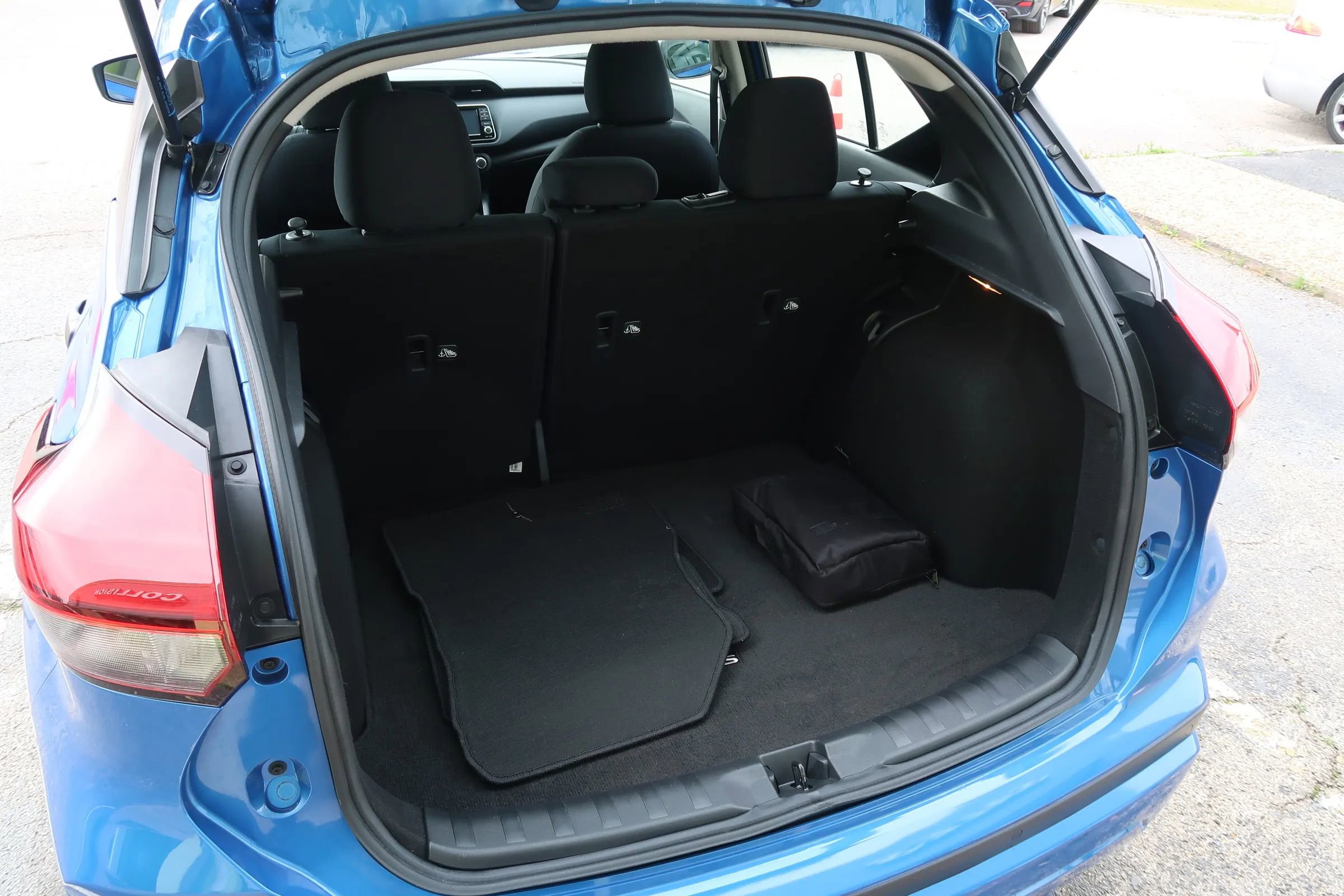 Used 2024 Nissan Kicks S image 15
