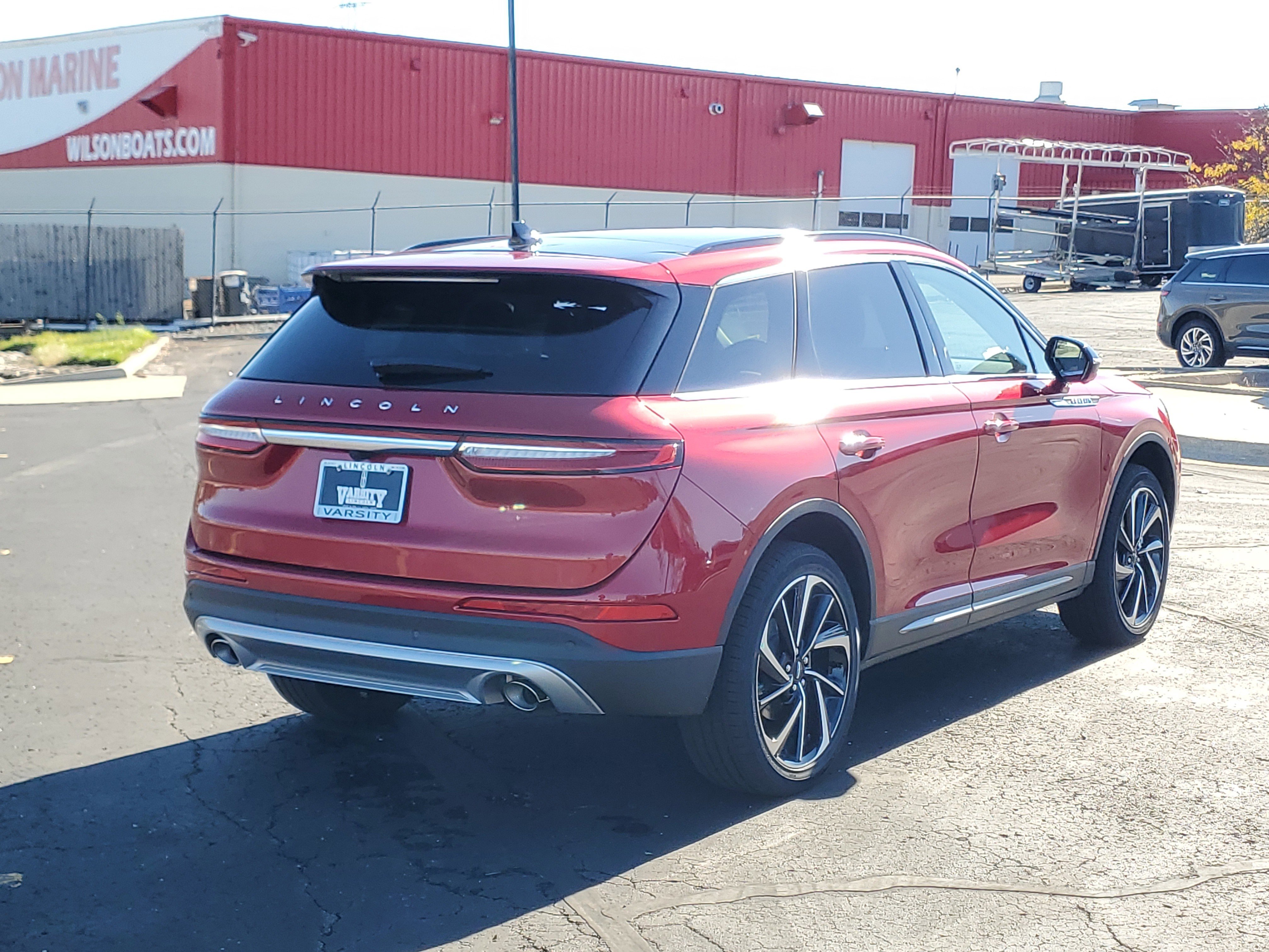 New 2026 Lincoln Corsair Reserve image 4