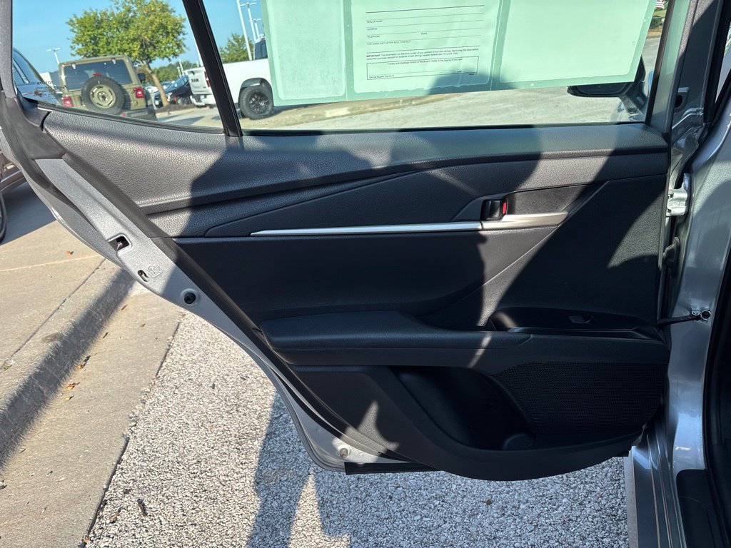 Used 2025 Toyota Camry LE FWD image 16