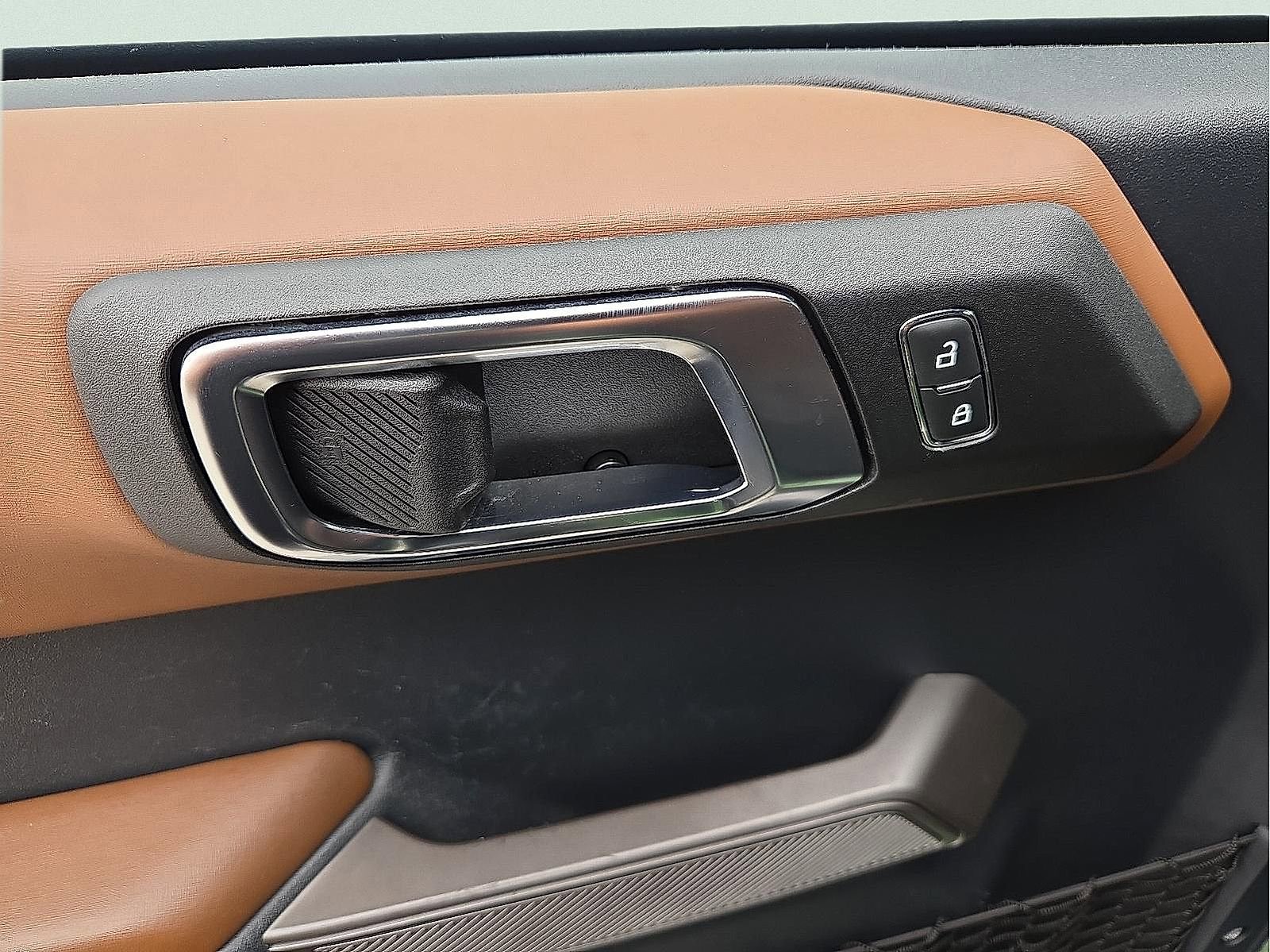 Used 2023 Ford Bronco Outer Banks image 15