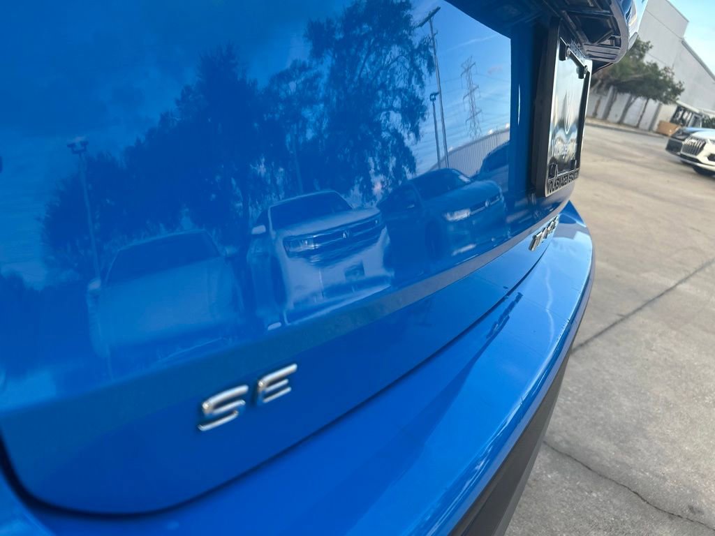 Used 2023 Volkswagen Taos SE w/ Panoramic Sunroof Package image 23