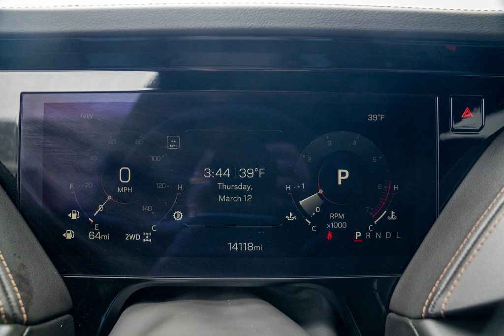 Used 2025 GMC Yukon XL AT4 image 22