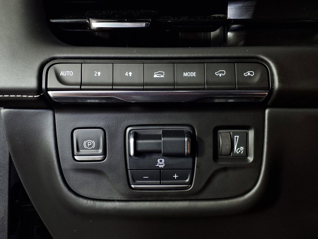 Used 2021 Cadillac Escalade ESV Premium Luxury Platinum image 18