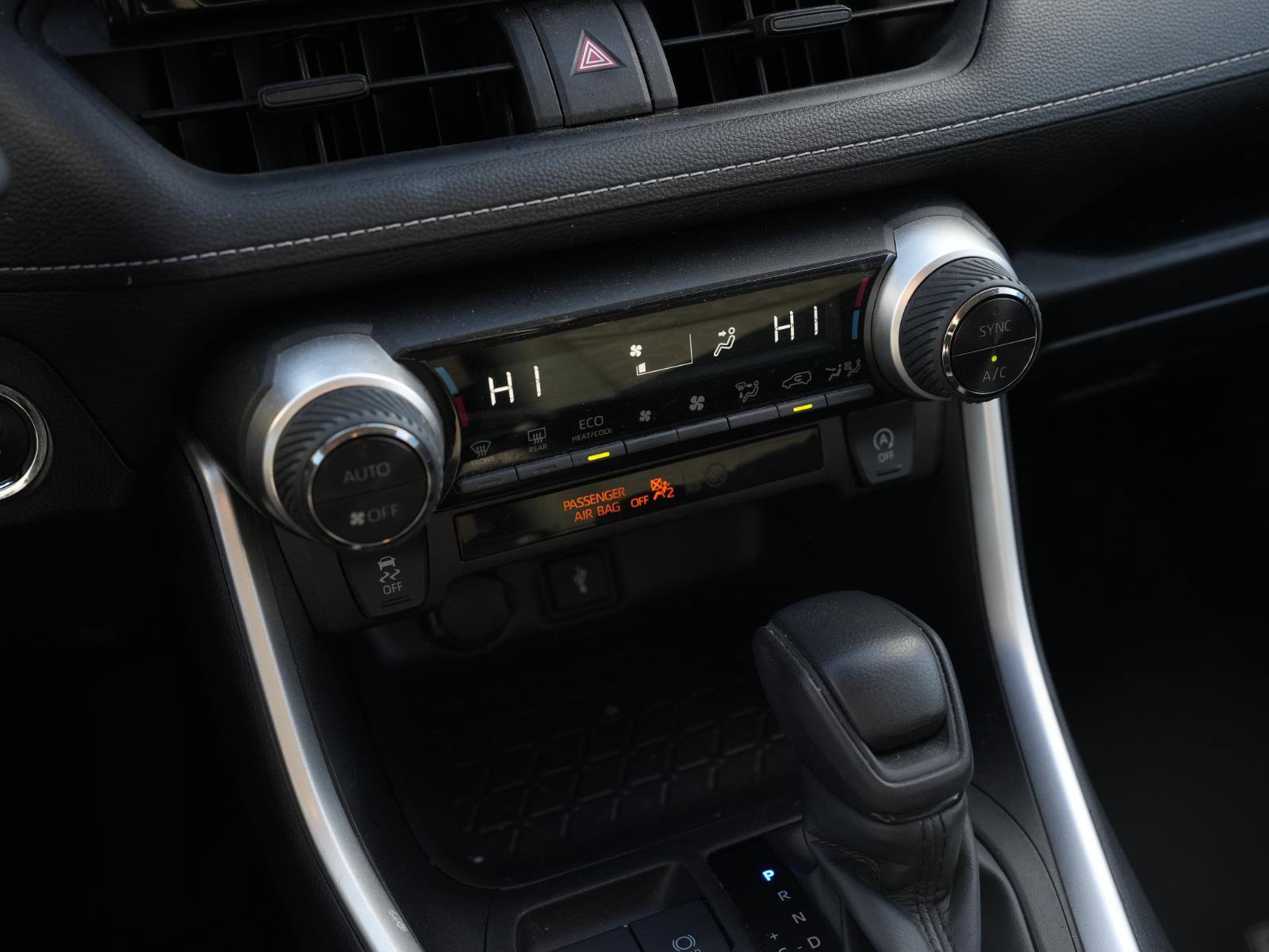 Used 2022 Toyota RAV4 XLE FWD image 23