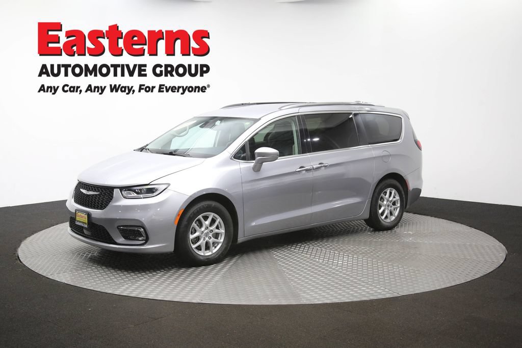 Used 2021 Chrysler Pacifica Touring-L FWD image 59