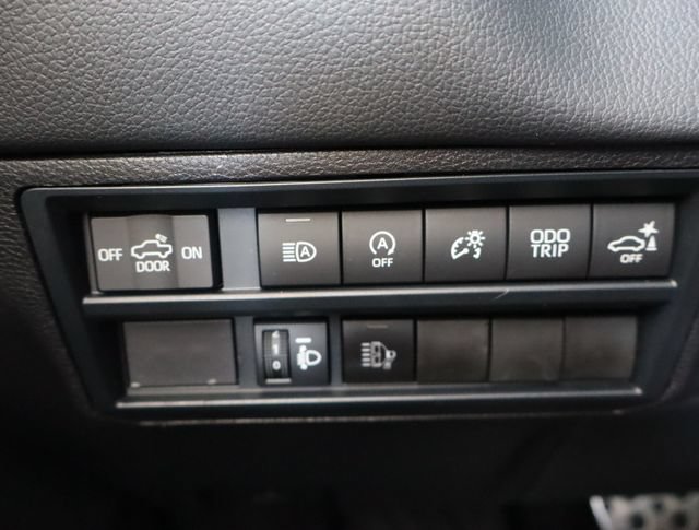 Used 2025 Toyota Tundra Limited w/ TRD Off-Road Package AWD/4WD image 28