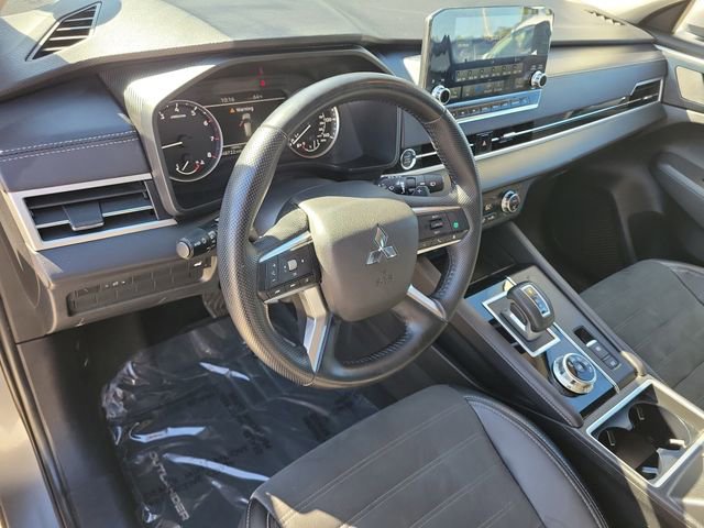 Used 2024 Mitsubishi Outlander SE image 22