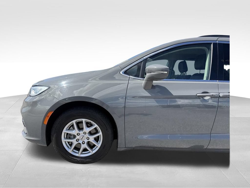 Used 2022 Chrysler Pacifica Touring-L FWD image 20