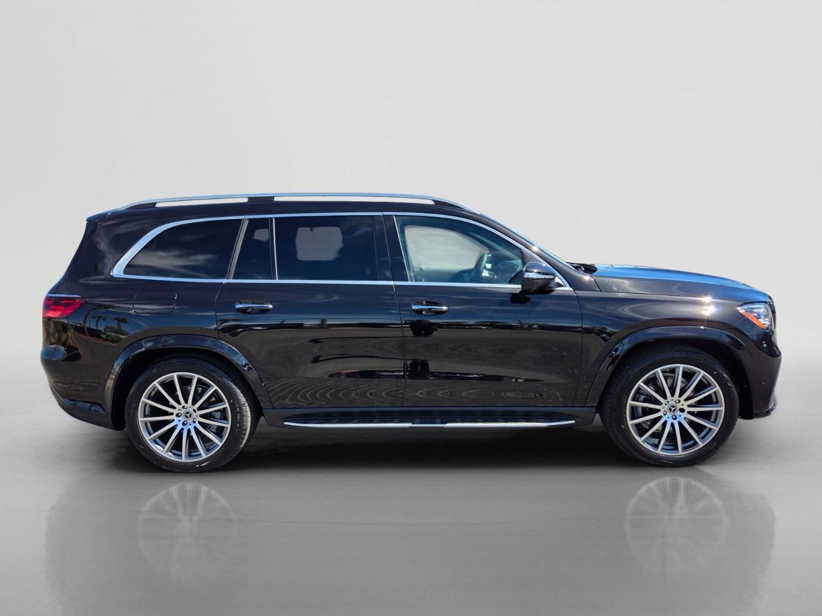 New 2026 Mercedes-Benz GLS 580 4MATIC image 6