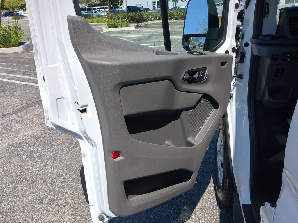 Used 2024 Ford Transit 350 XLT RWD image 24