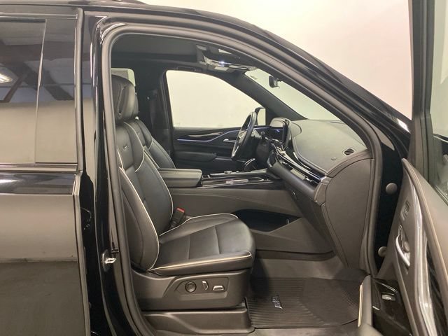 Used 2022 Cadillac Escalade Sport w/ Touring Package AWD/4WD image 25