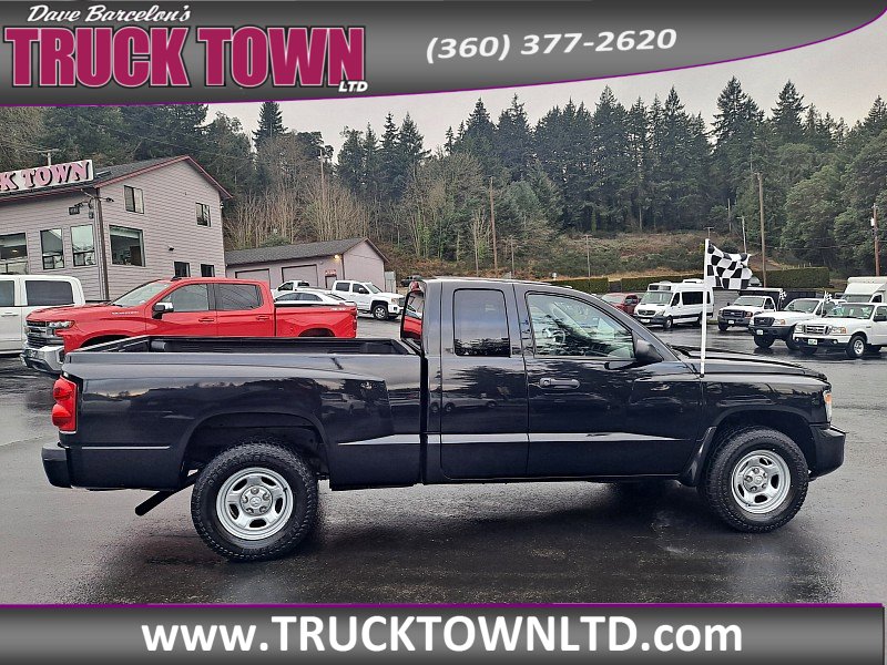 Used 2011 Dodge Dakota ST image 2