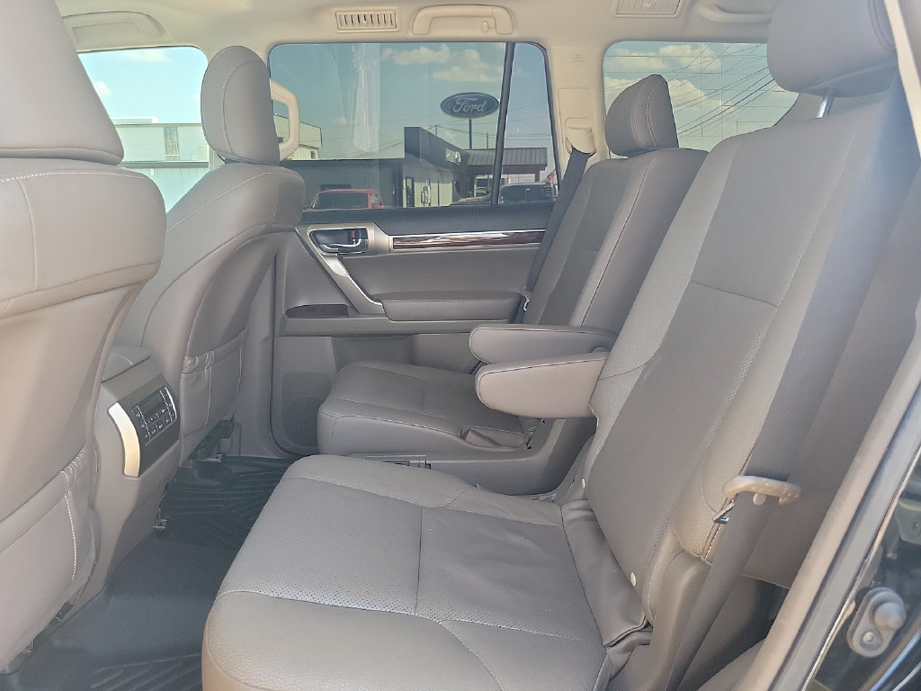 Used 2019 Lexus GX 460 Premium AWD/4WD image 17