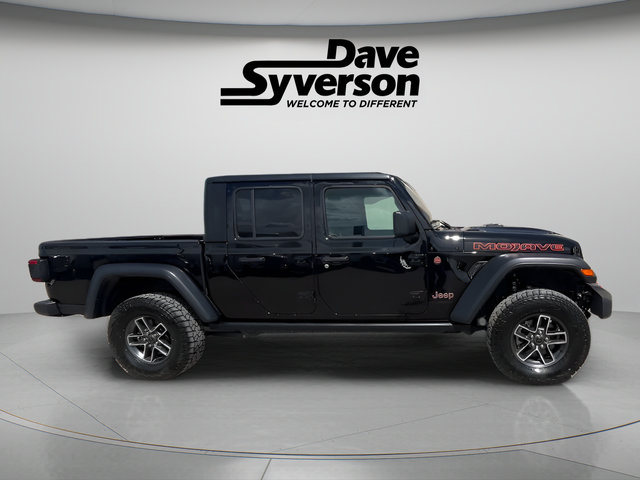 Used 2026 Jeep Gladiator Mojave AWD/4WD image 6