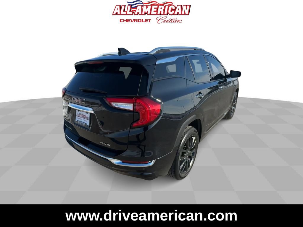 Used 2022 GMC Terrain Denali w/ Black Diamond Edition image 9