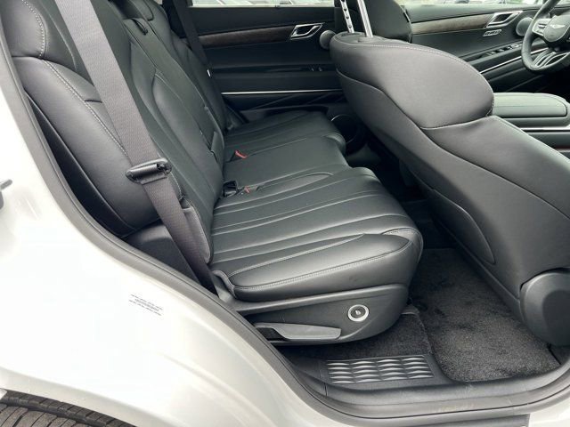 Used 2025 Genesis GV80 2.5T Advanced image 16