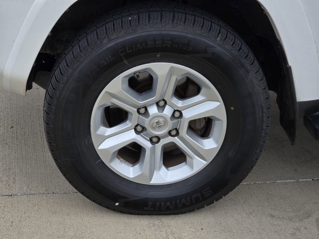 Used 2021 Toyota 4Runner SR5 AWD/4WD image 7