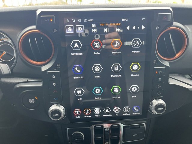 Used 2023 Jeep Gladiator Mojave w/ Cold Weather Group image 12