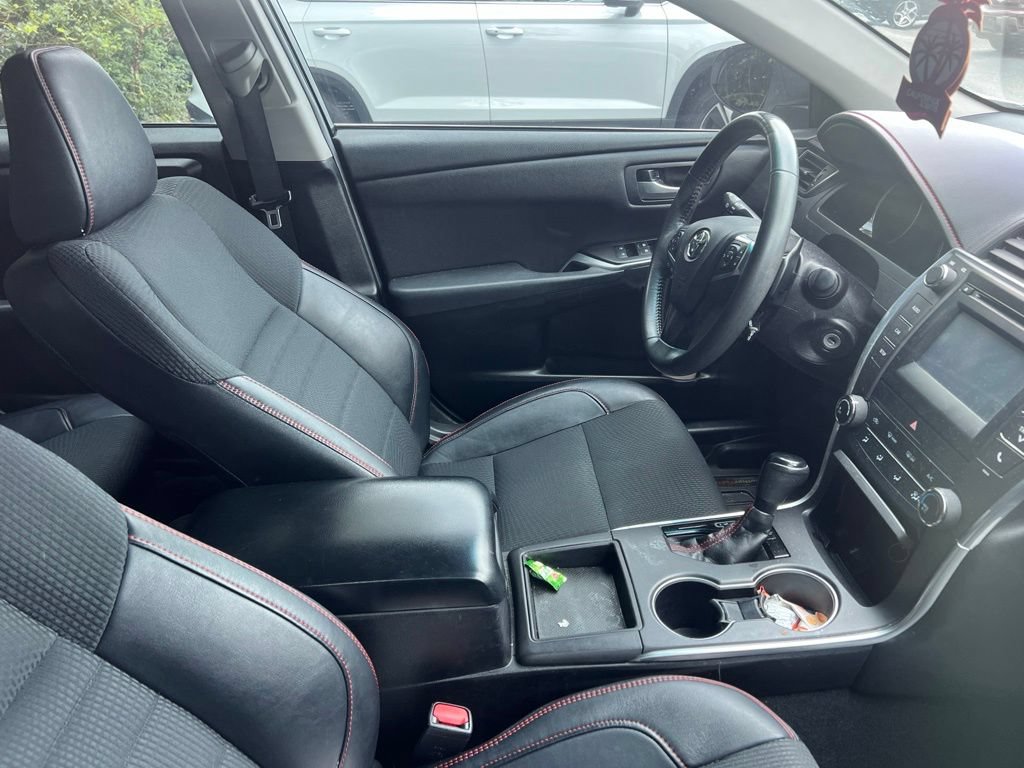 Used 2017 Toyota Camry SE FWD image 10