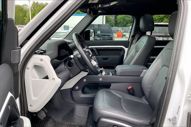 Used 2023 Land Rover Defender 110 SE AWD/4WD image 9