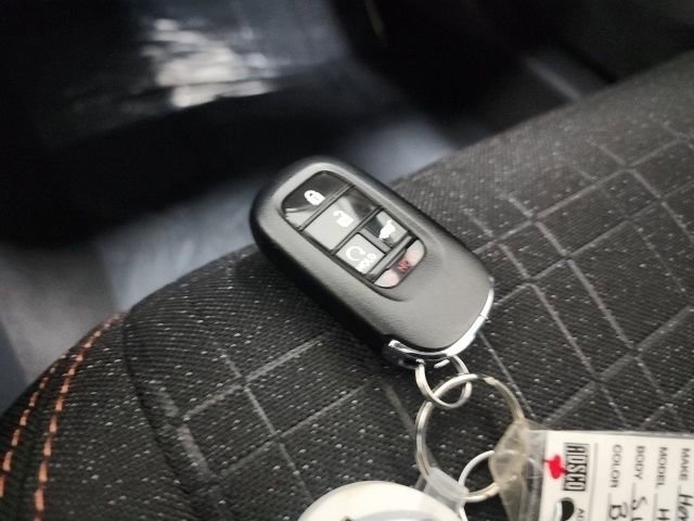 Certified 2025 Honda HR-V Sport image 34