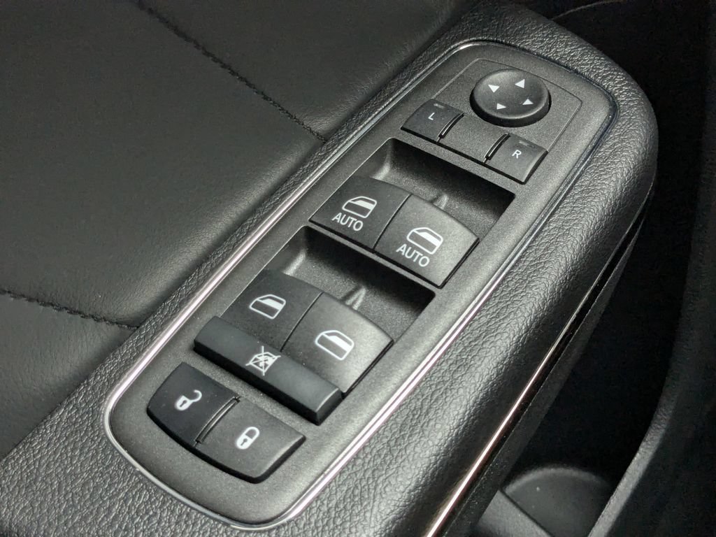 Used 2022 Dodge Charger SRT Hellcat RWD image 32