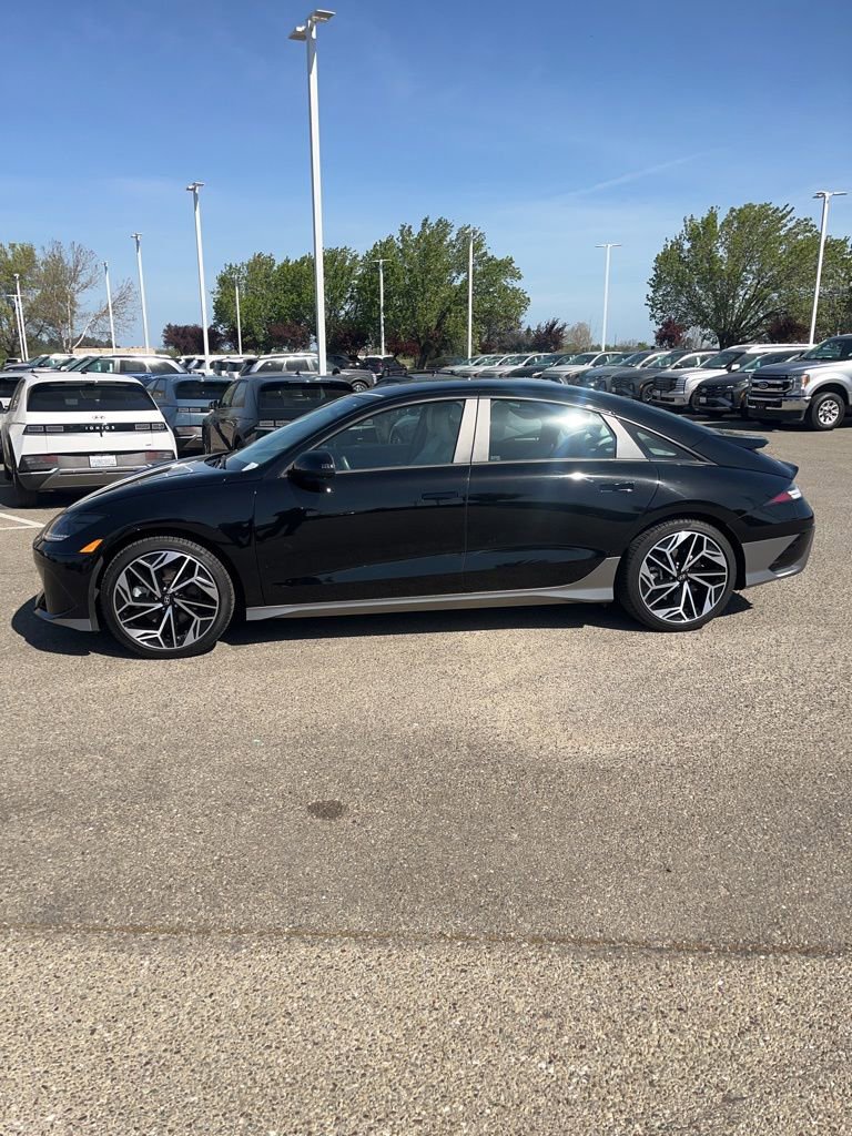 Used 2023 Hyundai Ioniq 6 SEL image 3
