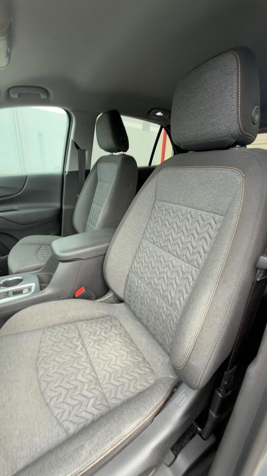 Used 2023 Chevrolet Equinox LT w/ Driver Convenience Package image 16