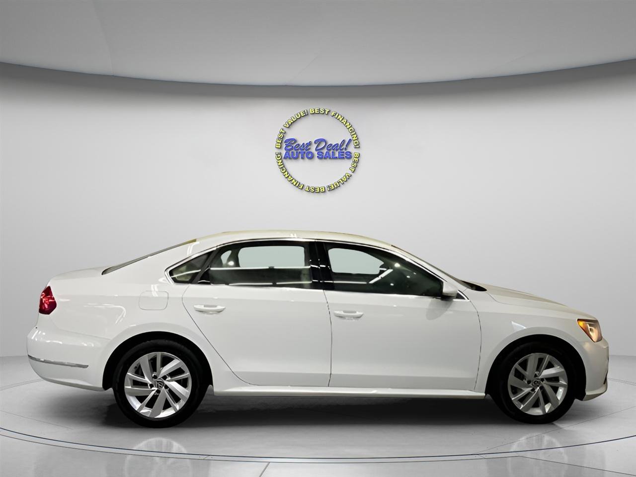 Used 2018 Volkswagen Passat 2.0T SE image 6