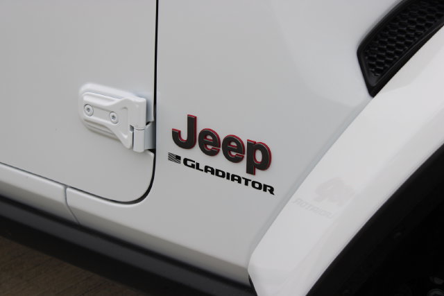 Used 2026 Jeep Gladiator Rubicon AWD/4WD image 2