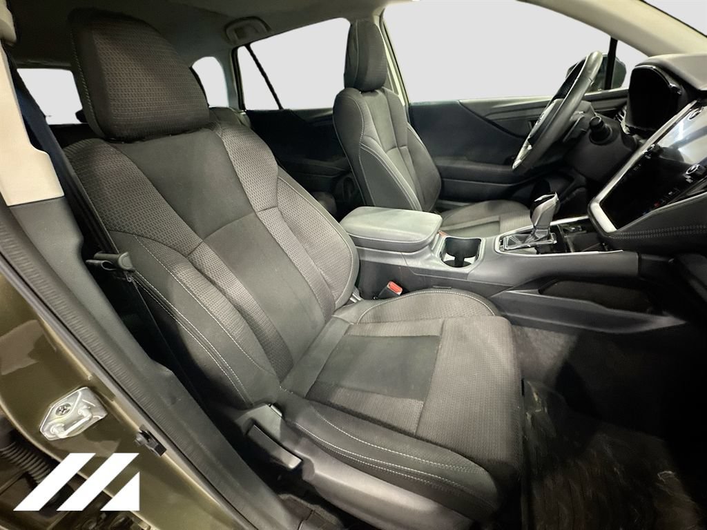 Used 2024 Subaru Outback Premium AWD/4WD image 31