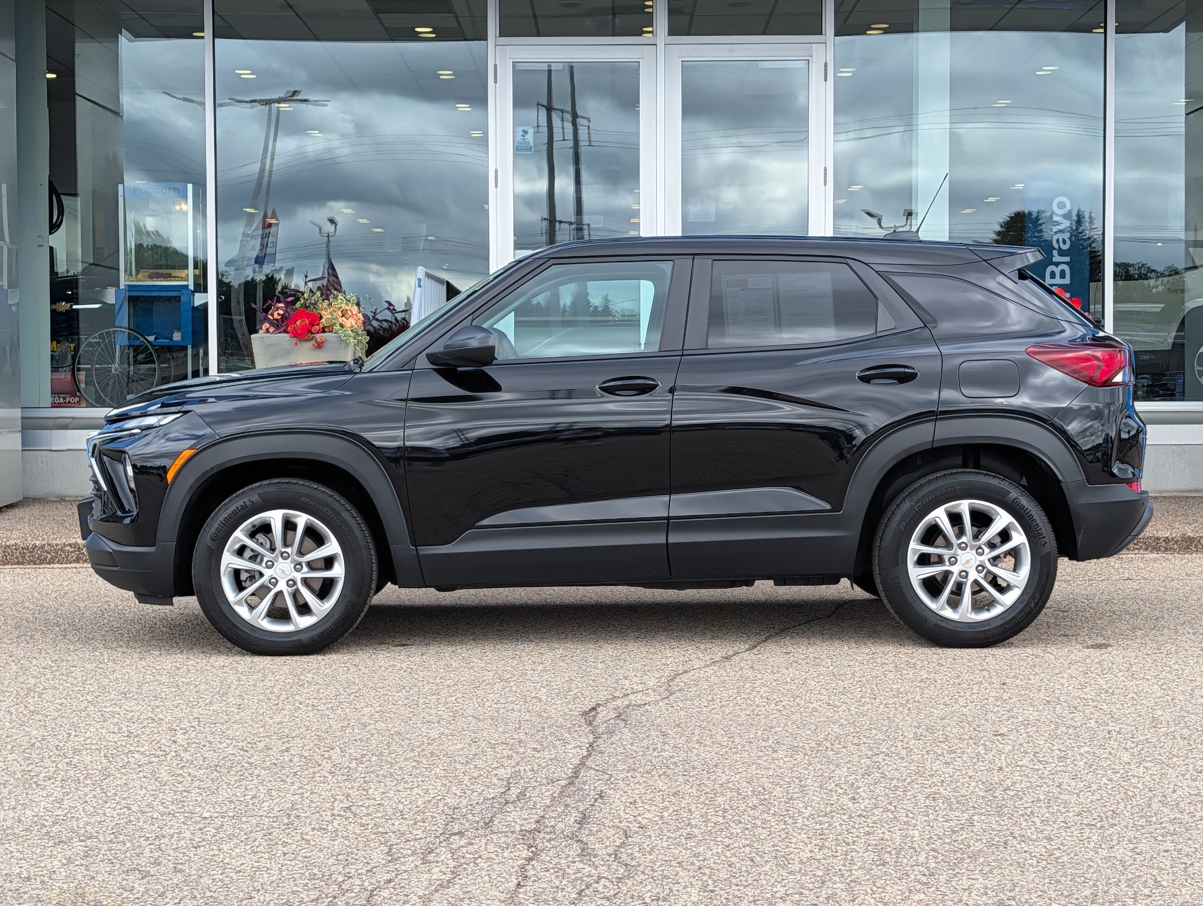 Certified 2025 Chevrolet TrailBlazer LS w/ LS Convenience Package AWD/4WD image 5