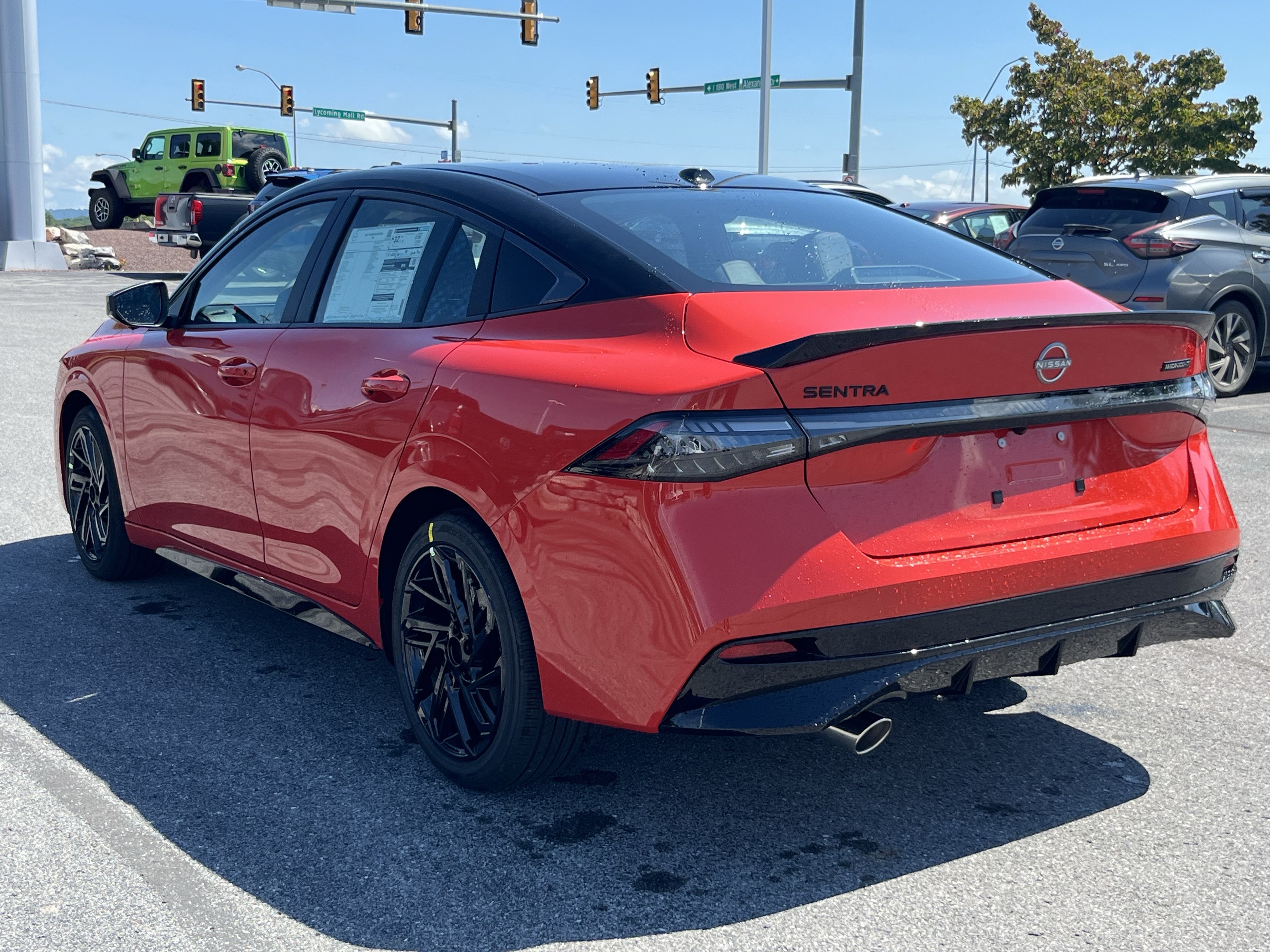 New 2027 Nissan Sentra SR w/ SR Premium Package FWD image 8